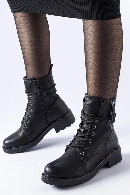 Juodi auliniai batai su dekoratyviniu...