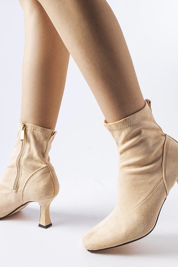 Smėlio spalvos žemakulniai... 2