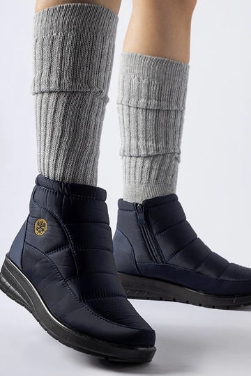 Vittore tamsiai mėlyni žemi...