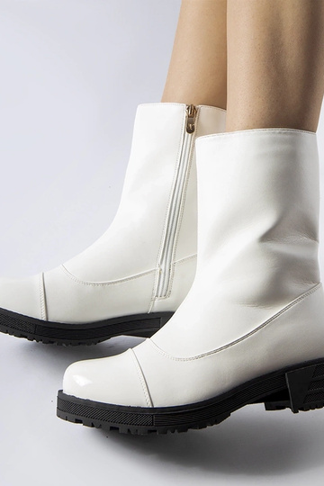 Balti izoliuoti klasikiniai... 2