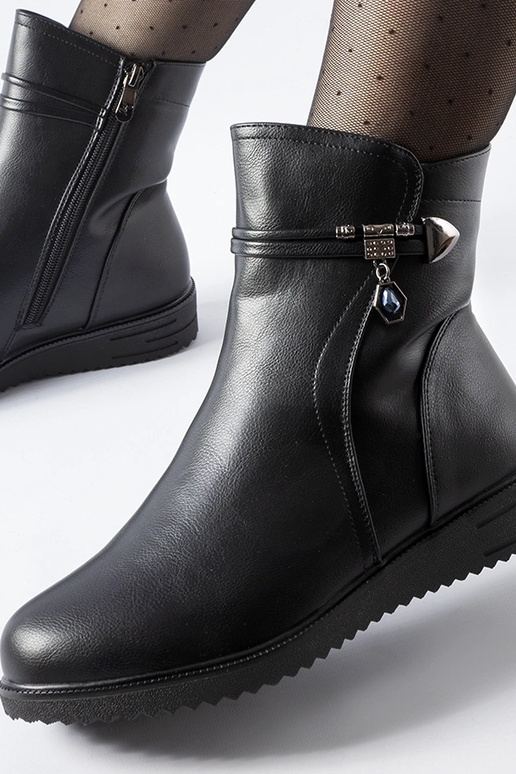 Nola juodi šilti botai su...