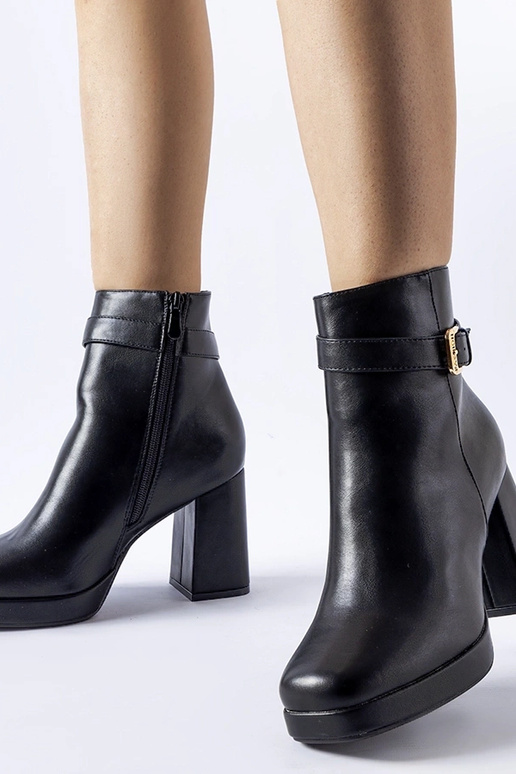 Juodi rudeniniai batai apšiltinti...