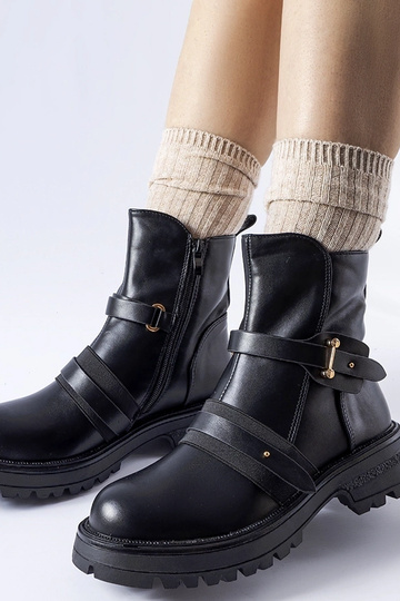 Juodi izoliuoti Laderoute...