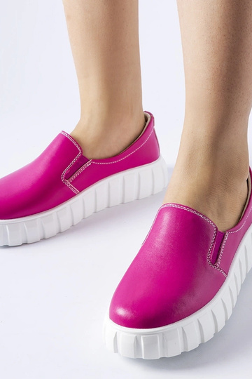 Rožiniai įsispiriami...