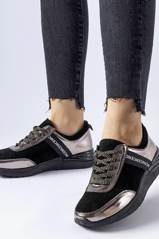 Juodos ir pilkos spalvos odiniai...