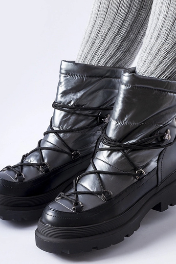 Eagleville juodi ir pilki... 2