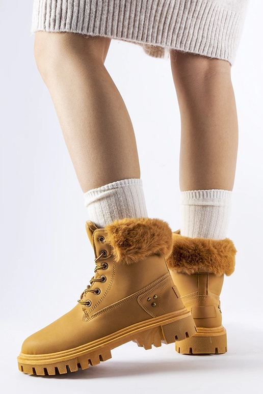 Rudi batai su dekoratyviniu kailiu...