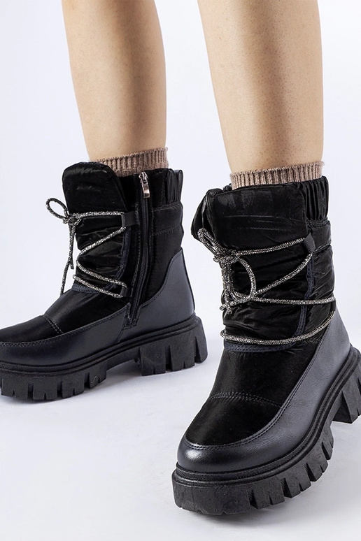 Juodi žieminiai batai su cirkoniais... Juodi žieminiai batai su cirkoniais...