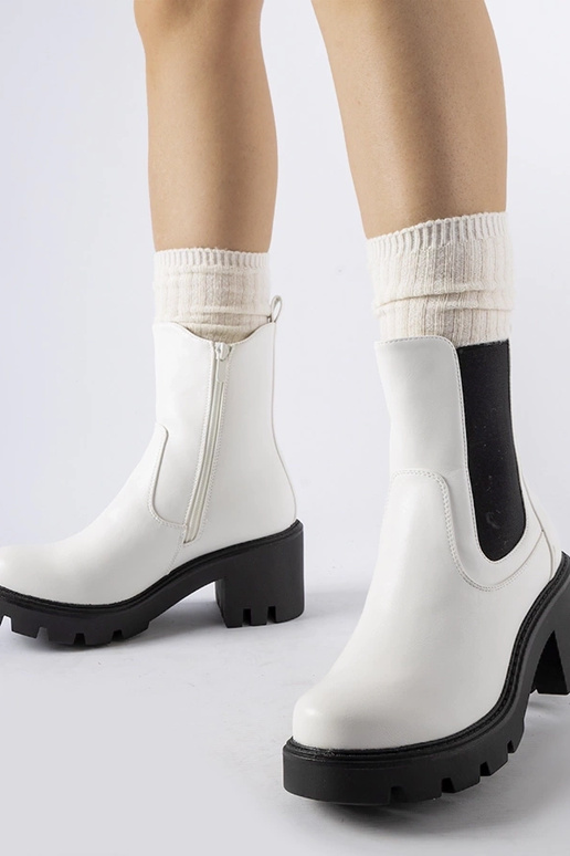 Balti izoliuoti batai ant Hattiesburg... Balti izoliuoti batai ant Hattiesburg...