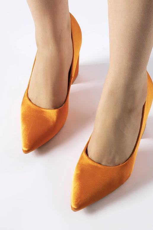 Gonzalez Orange Satin Pompos Gonzalez Orange Satin Pompos