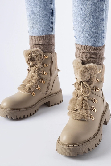 Smėlio spalvos darbininkai su dekoratyviniu kailiu Quarto