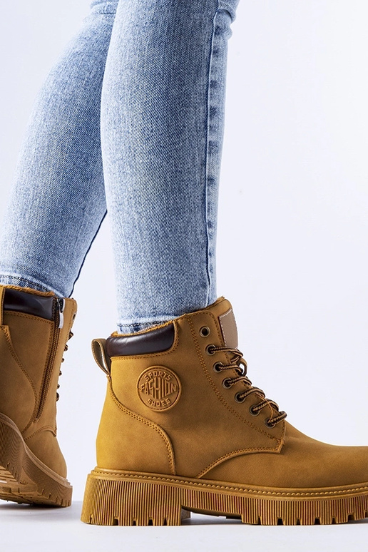 Klasikiniai rudi šilti aulinukai Tricase Klasikiniai rudi šilti aulinukai Tricase