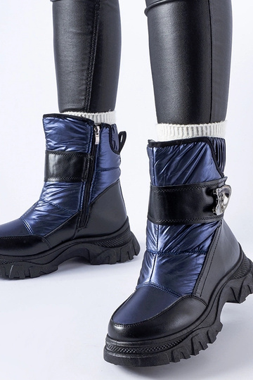 Tamsiai mėlyni sniego batai... 2