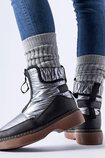 Pilki izoliuoti sniego... 2