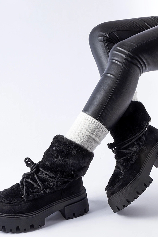 Juodi aulinukai su dekoratyviniu pūku... Juodi aulinukai su dekoratyviniu pūku...