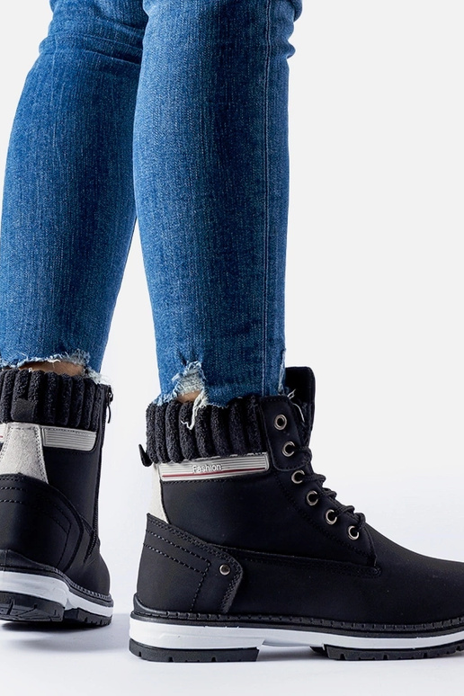 Juodai izoliuoti matiniai darbininkai...