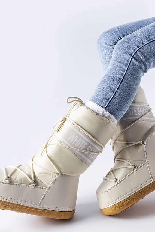 Smėlio spalvos lengvi izoliuoti...