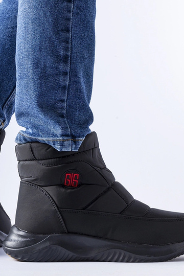 Juodi trumpi izoliuoti...