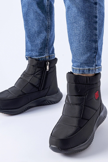 Juodi trumpi izoliuoti... 2