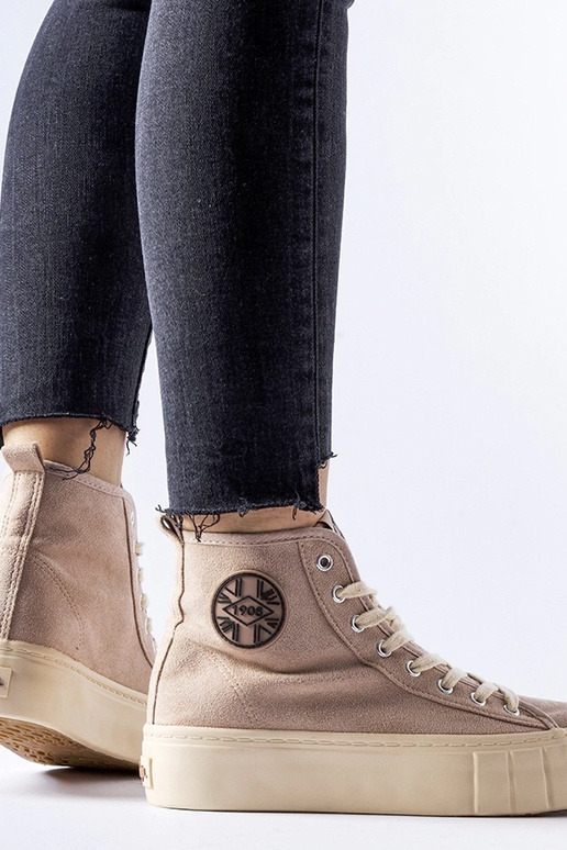 Smėlio spalvos Lee Cooper sportbačiai...