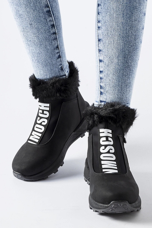 Juodi izoliuoti sportbačiai su aukšta...