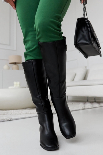 Juodi ilgaauliai su... 2