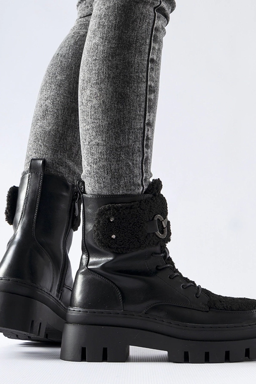 Juodi izoliuoti Highland sagtimi...