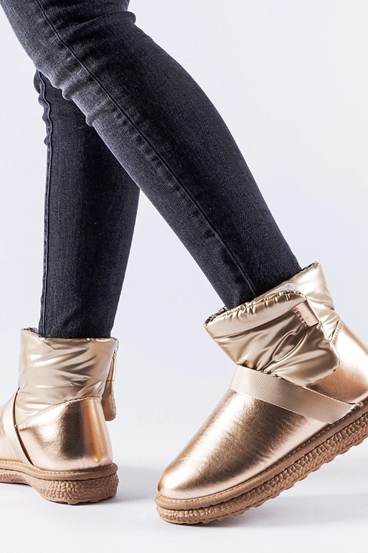 Delaune rudi blizgūs trumpi sniego batai