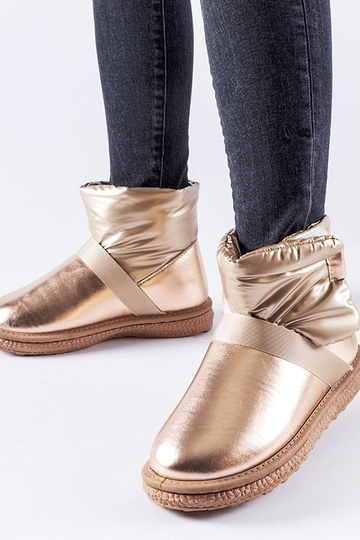 Delaune rudi blizgūs trumpi... 2