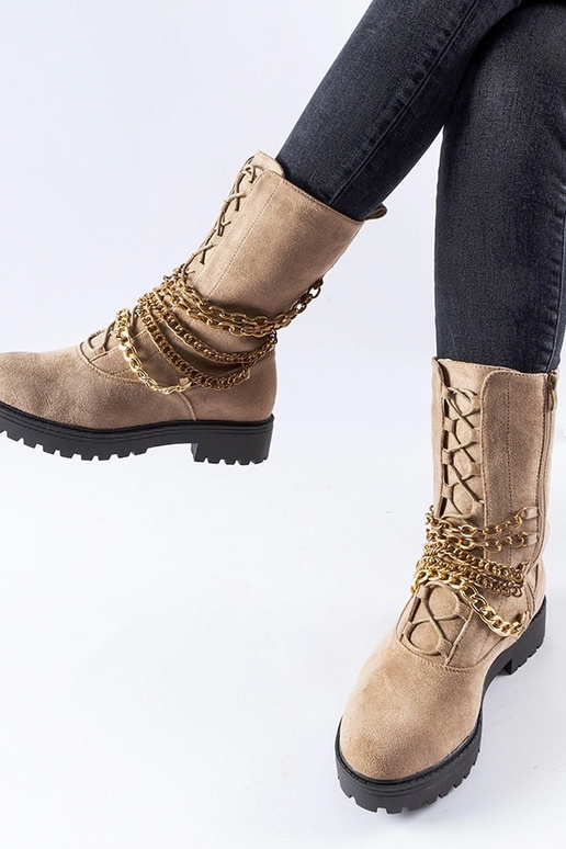 Smėlio spalvos izoliuoti batai su...