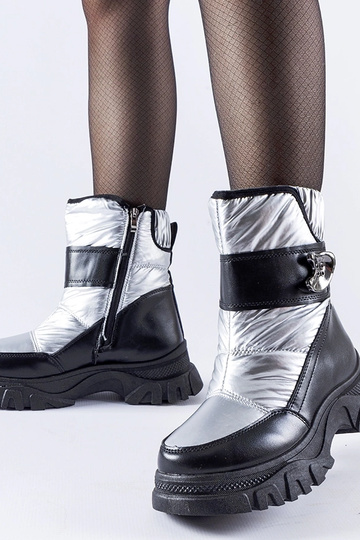 Juodos ir sidabrinės... 2