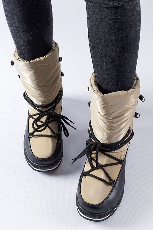 Tamsiai šviesiai rudi žieminiai batai...