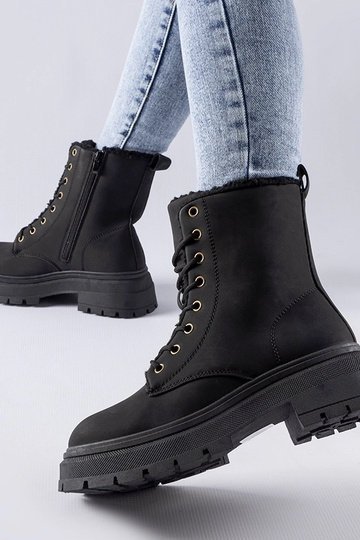 Juodi šilti traperiai Tadasuni 2