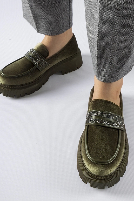 Žali batai, dekoruoti cirkoniais...