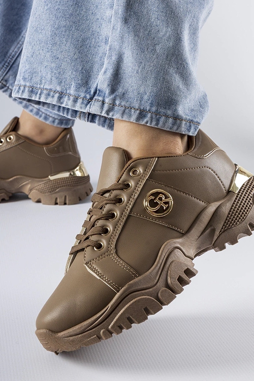 Rudi sportbačiai su masyviu Arpaia padu