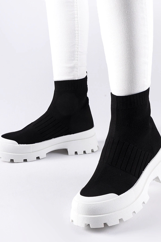 Juodi Varden tamprūs sportbačiai Juodi Varden tamprūs sportbačiai