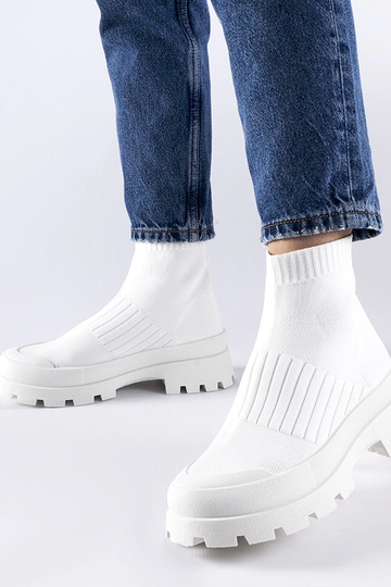 Varden balti elastingi...