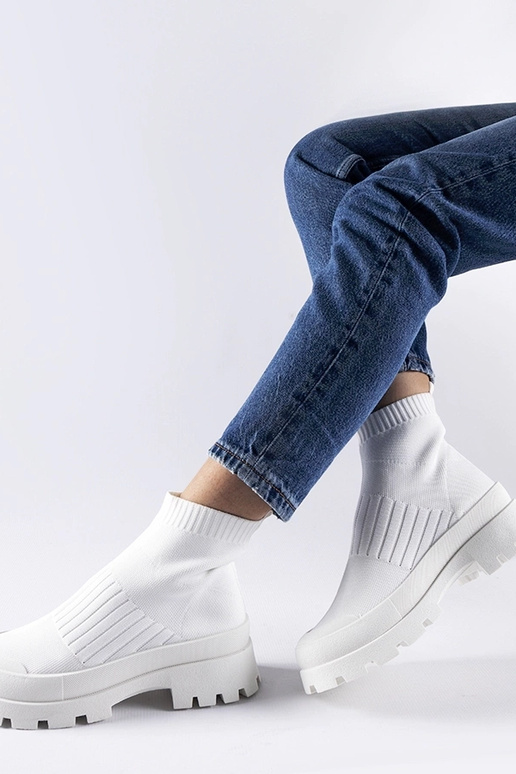 Varden balti elastingi viršutiniai...