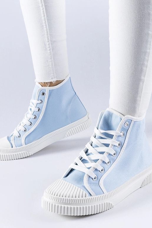 Mėlyni aukšti sportiniai bateliai... Mėlyni aukšti sportiniai bateliai...