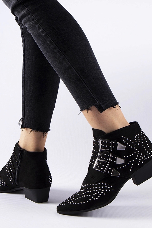 Juodi dekoratyvūs kulkšnies batai...