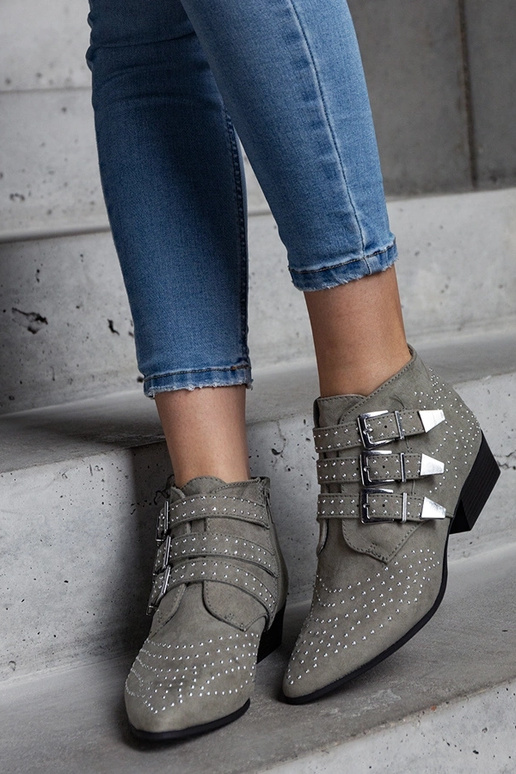 Žali dekoratyviniai ilgaauliai...