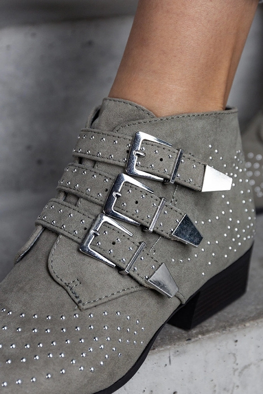 Žali dekoratyviniai ilgaauliai...