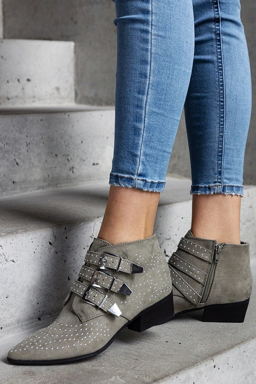 Žali dekoratyviniai ilgaauliai...