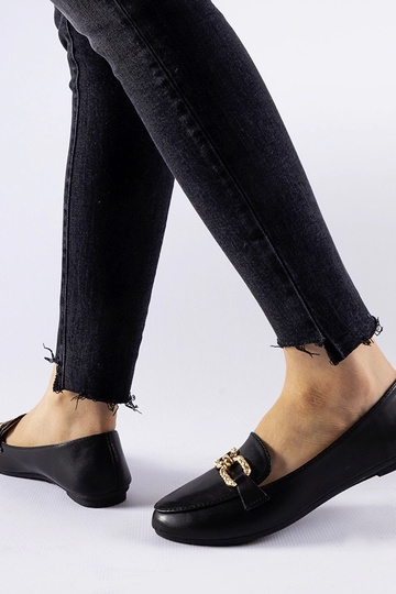 Juodi mokasynai su sagtimi... 2