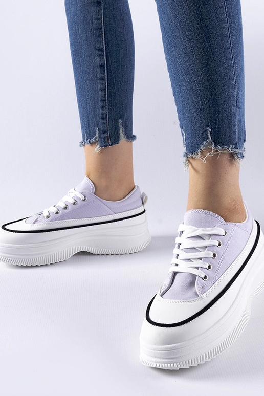 Violetiniai platforminiai bateliai... Violetiniai platforminiai bateliai...