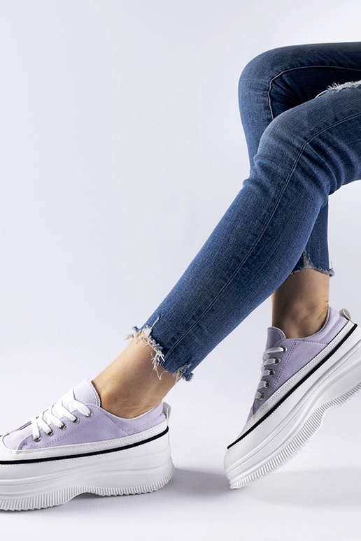 Violetiniai platforminiai bateliai... Violetiniai platforminiai bateliai...