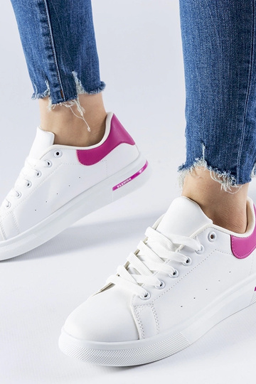 Leland balti ir rožiniai... 2