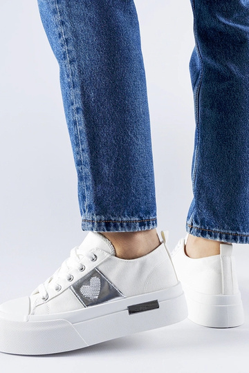 Balti ir sidabriniai Lawton...