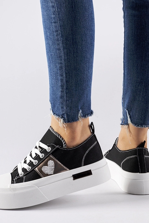 Juodi ir sidabriniai Lawton...