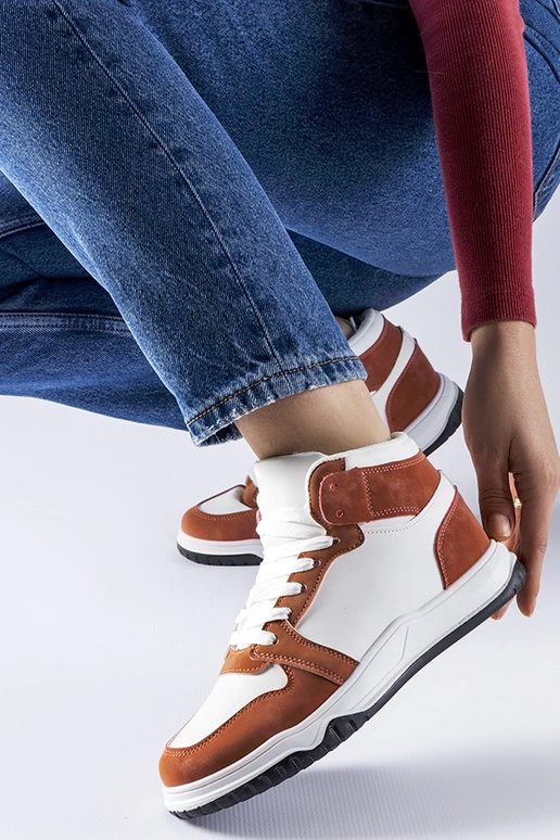 Elizabeth balti-rudos sportiniai...